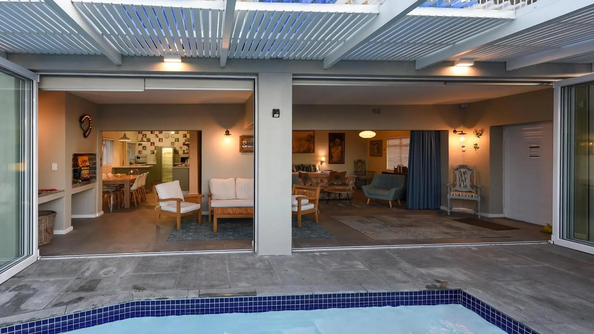 Die Badhuis, For Fabulous Living! Sleeps 4, Private Pool Gordonʼs Bay